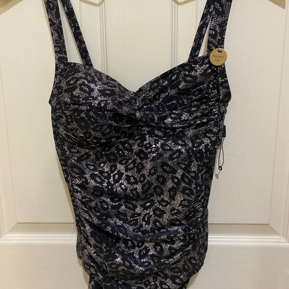 Niptuck- One Piece Swimsuit-Multi Fit cup- Silver Metallic Leopard Print- Size 4 - Picture 4 of 10